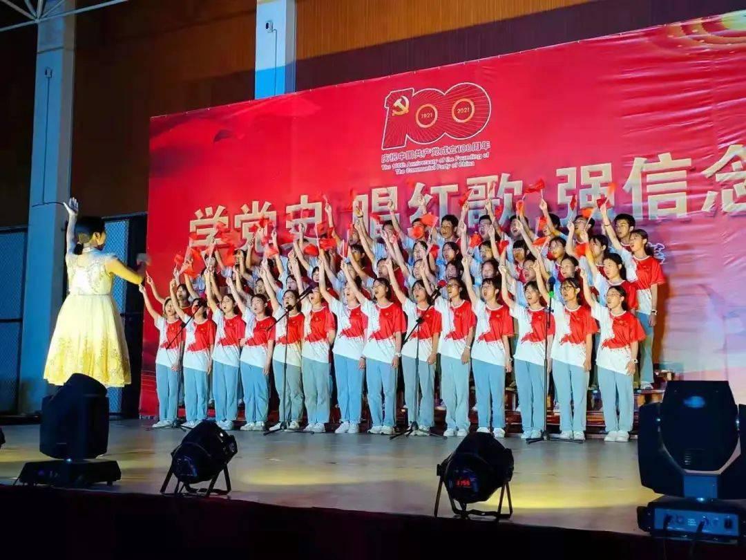 天桥骄子无法运行，在开头画面过后就是蓝色的屏幕，但也不像是蓝屏，求解决方法。游戏画面
